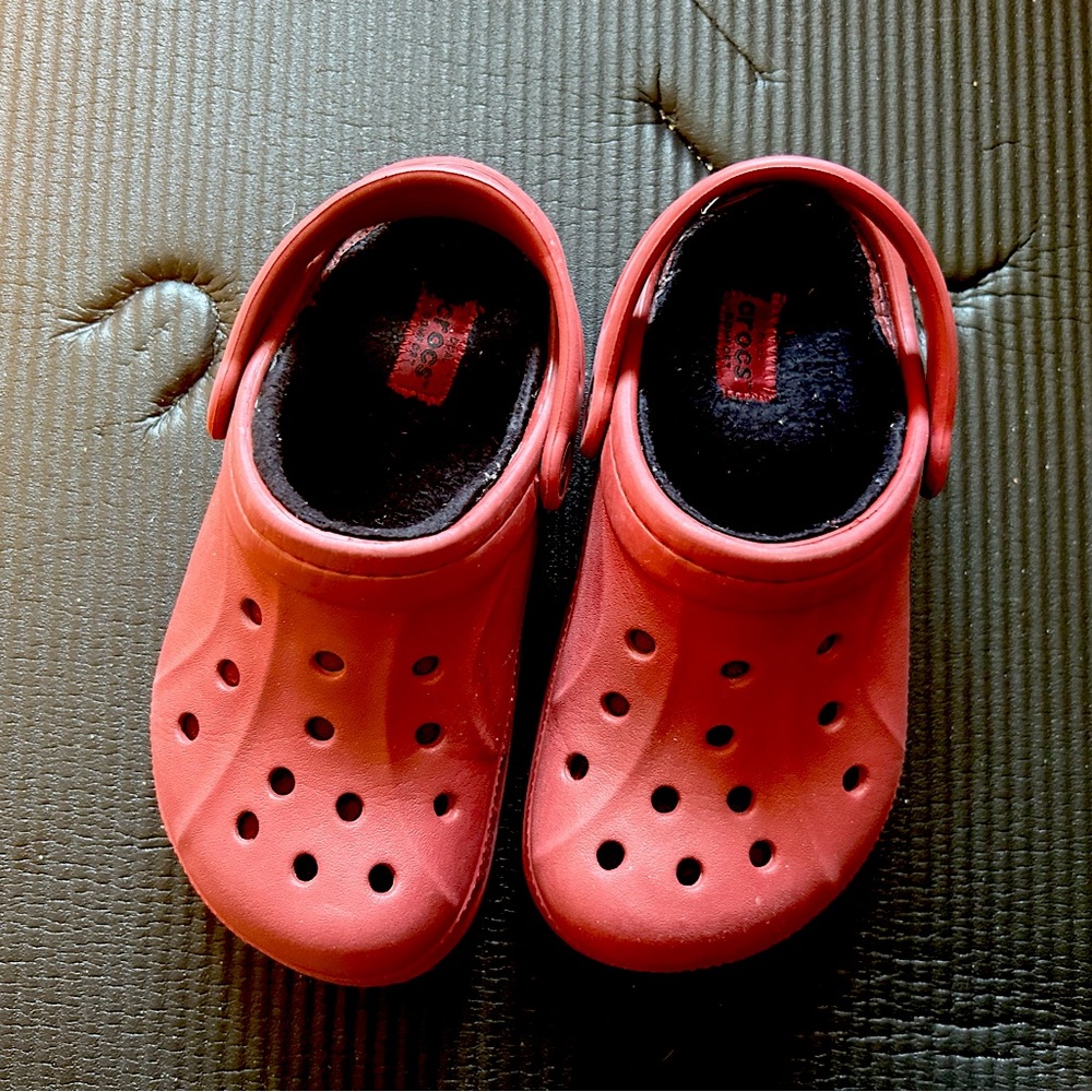 Crocs Kids' Classic fuzzy Clog  Dark Red
